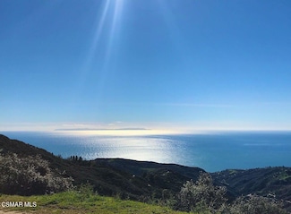 23118 Saddle Peak Rd, Topanga, CA 90290