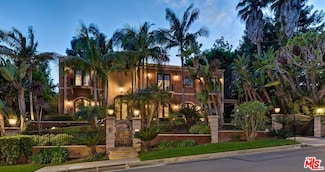1061 Laurel Way, Beverly Hills, CA 90210