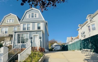 109-11 34th Ave, Corona, NY 11368