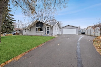 8475 Glenbrook Ave S, Cottage Grove, MN 55016