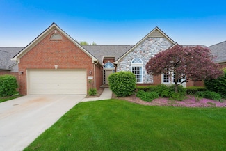 3515 Lexington Dr Unit 4, Auburn Hills, MI 48326