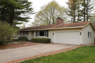 3716 Blarney Dr, Midland, MI 48640