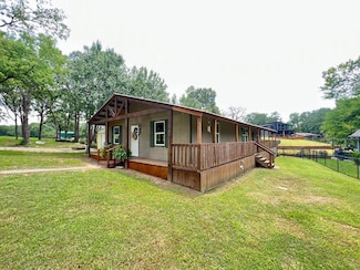 170 Bayside Cir, Malakoff, TX 75148