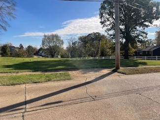 122 S 11th St, Poplar Bluff, MO 63901