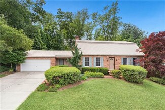 1002 Reynard Dr, Crescent, PA 15046