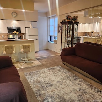 160-15 Powells Cove Blvd Unit D203, Flushing, NY 11357