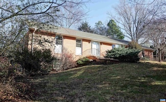 325 Key Dr W, Charlottesville, VA 22911