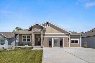 8511 Laramie St, De Soto, KS 66018