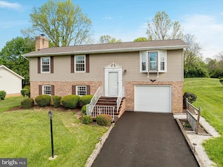 47 Mineral Dr, Inwood, WV 25428