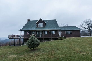 4049 Saint Catherine Rd, Bellevue, IA 52031