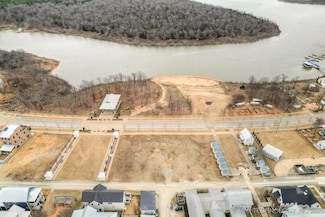 41 Water St, Eufaula, OK 74432