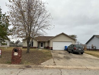 204 Wofford Ferry Rd, Catoosa, OK 74015
