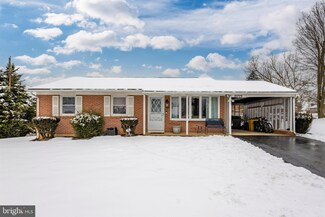 10709 Oaktree Cir, Williamsport, MD 21795