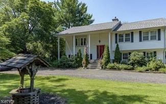 4 Spring Valley Dr, Hillsborough, NJ 08844