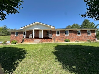 685 Lockhart Rd, Dunlap, TN 37327