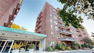 55 Austin Place Unit 2Y, Staten Island, NY 10304