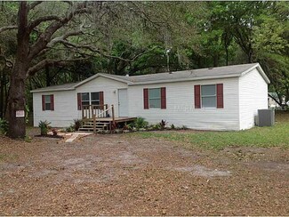 4136 Court St, Zephyrhills, FL 33542