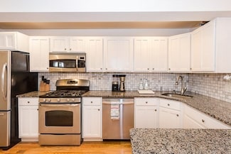 6 Porter Rd Unit 1L, Cambridge, MA 02140
