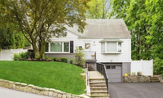 309 Chatterton Pkwy, Hartsdale, NY 10530