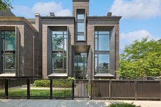 2756 N Magnolia Ave Unit PH, Chicago, IL 60614
