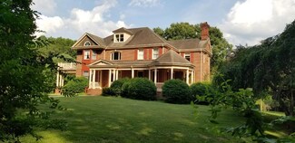 300 Robertson Rd, Wylliesburg, VA 23976