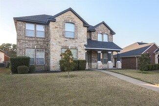 1125 Essex Dr, Cedar Hill, TX 75104