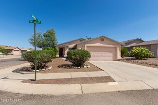 8953 E Kinross Dr, Tucson, AZ 85730