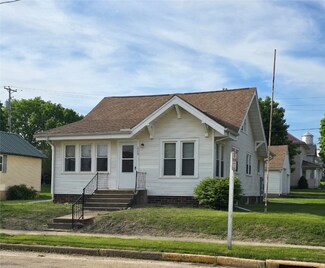 217 Broadway St, Oxford Junction, IA 52323