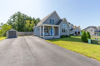 7 Castlerock Dr, Cumberland, ME 04021