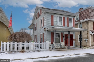 35 N College St, Palmyra, PA 17078