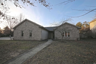 2509 E Cedarwood Cir, Bloomington, IN 47401
