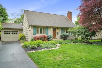2314 Woodstock Rd, Columbus, OH 43221
