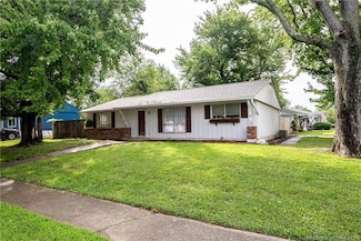 1230 Longfellow Dr, Clarksville, IN 47129