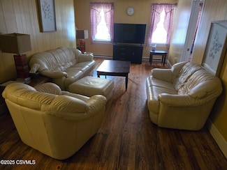 29 S Market St, Selinsgrove, PA 17870