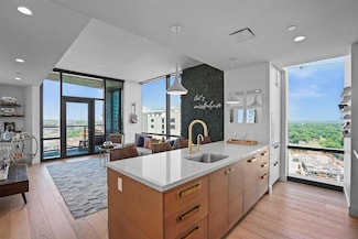 70 Rainey St Unit 1409, Austin, TX 78701
