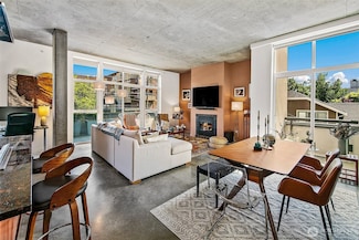 125 E Lynn St Unit 205, Seattle, WA 98102