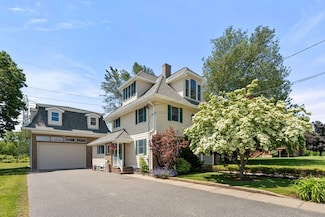 126 Jaffrey St, Swansea, MA 02777