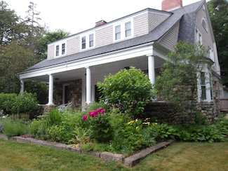 18 Wayman Ln, Bar Harbor, ME 04609