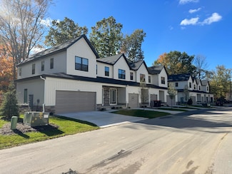 1968 S Shorewood Ln Unit 14, Holland, MI 49423