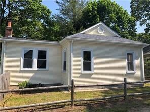 147 Oakhurst Ave, Warwick, RI 02889