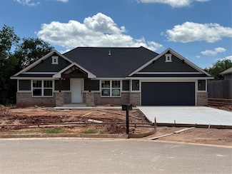912 Dahlia Ln, Noble, OK 73068