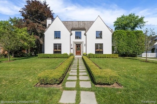 956 Westwood Dr, Birmingham, MI 48009