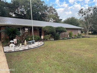 2417 Orrell Dr, Gautier, MS 39553