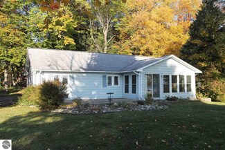 4159 E Shore Dr, Grawn, MI 49637