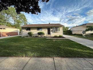 2364 Garry Dr, Troy, MI 48083