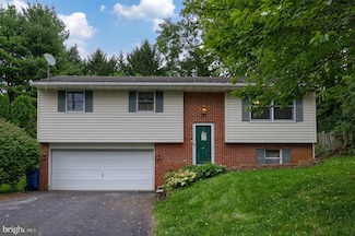 813 Bridge Valley Rd, Columbia, PA 17512