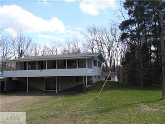 9749 Nashville Hwy, Vermontville, MI 49096