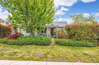 215 N Church St, Phoenix, OR 97535