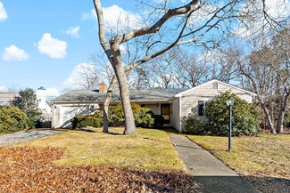 293 River View Ln, Centerville, MA 02632