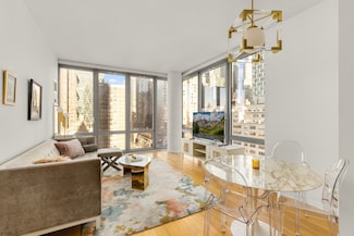 310 W 52nd St Unit 17J, New York, NY 10019